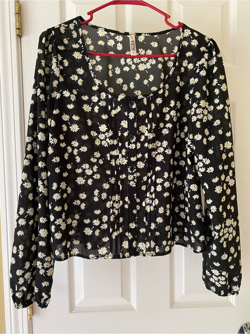 Mudd Black Daisy Print Peasant Blouse
